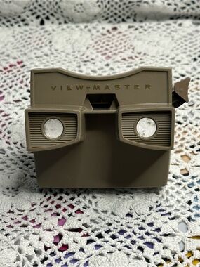 Vintage GAF View Master 3D Stereoscope Slide Viewer